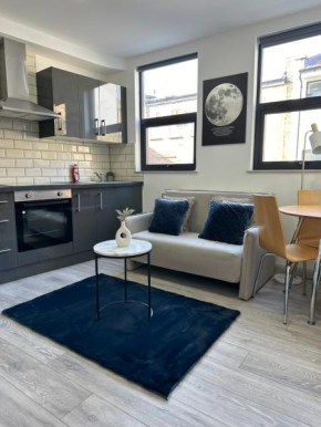Luxury 1 bedroom with open plan kitchen for 6 person in central London! E1